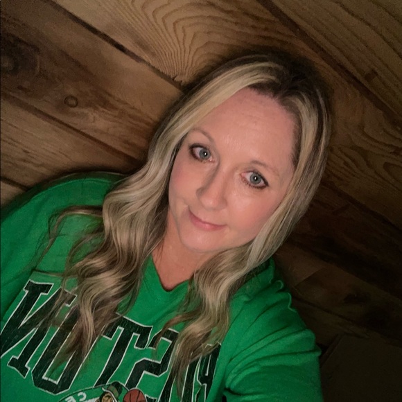 Meet your Posher, Carli - Picture 2 of 8